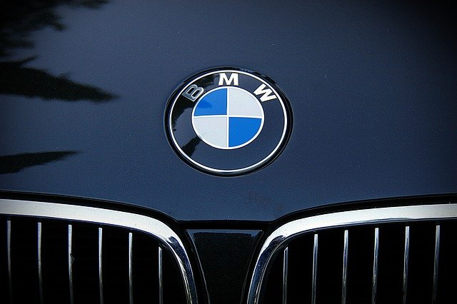 BMW repairs electronics
